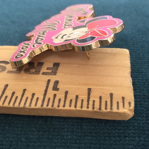2008 Disney Minnie Mouse collectible trading pin - Picture 4 of 7
